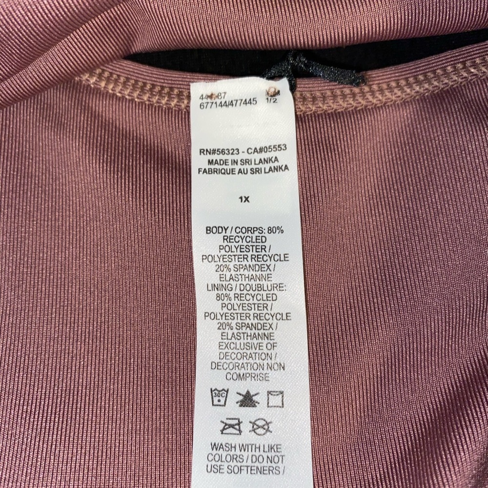 Nwt! Nike sports bra (plus size) - Picture 7 of 7